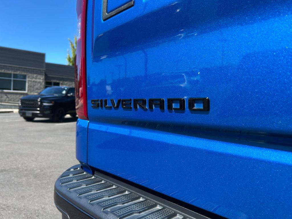 Used 2022 Chevrolet Silverado 1500 ZR2 w/ Technology Package image 32