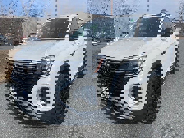 New 2026 Volkswagen Atlas Peak Edition