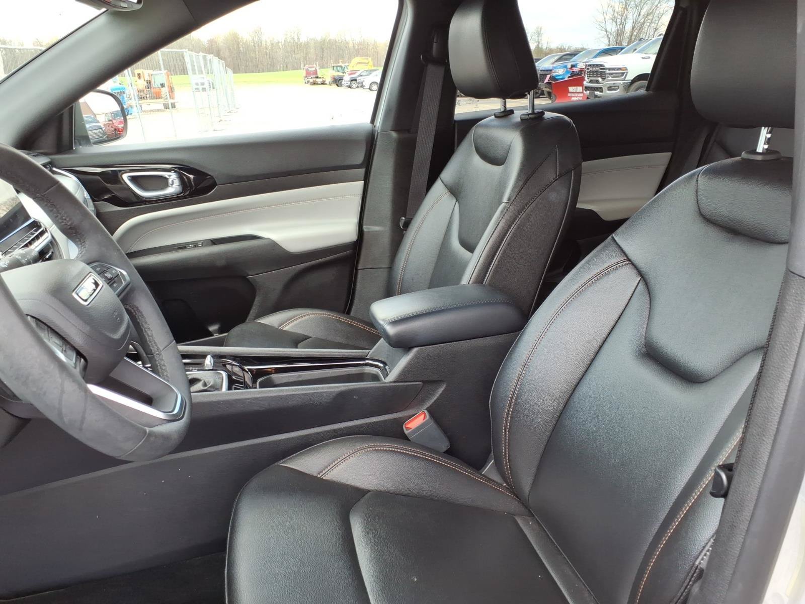 Used 2024 Jeep Compass Limited AWD/4WD image 13