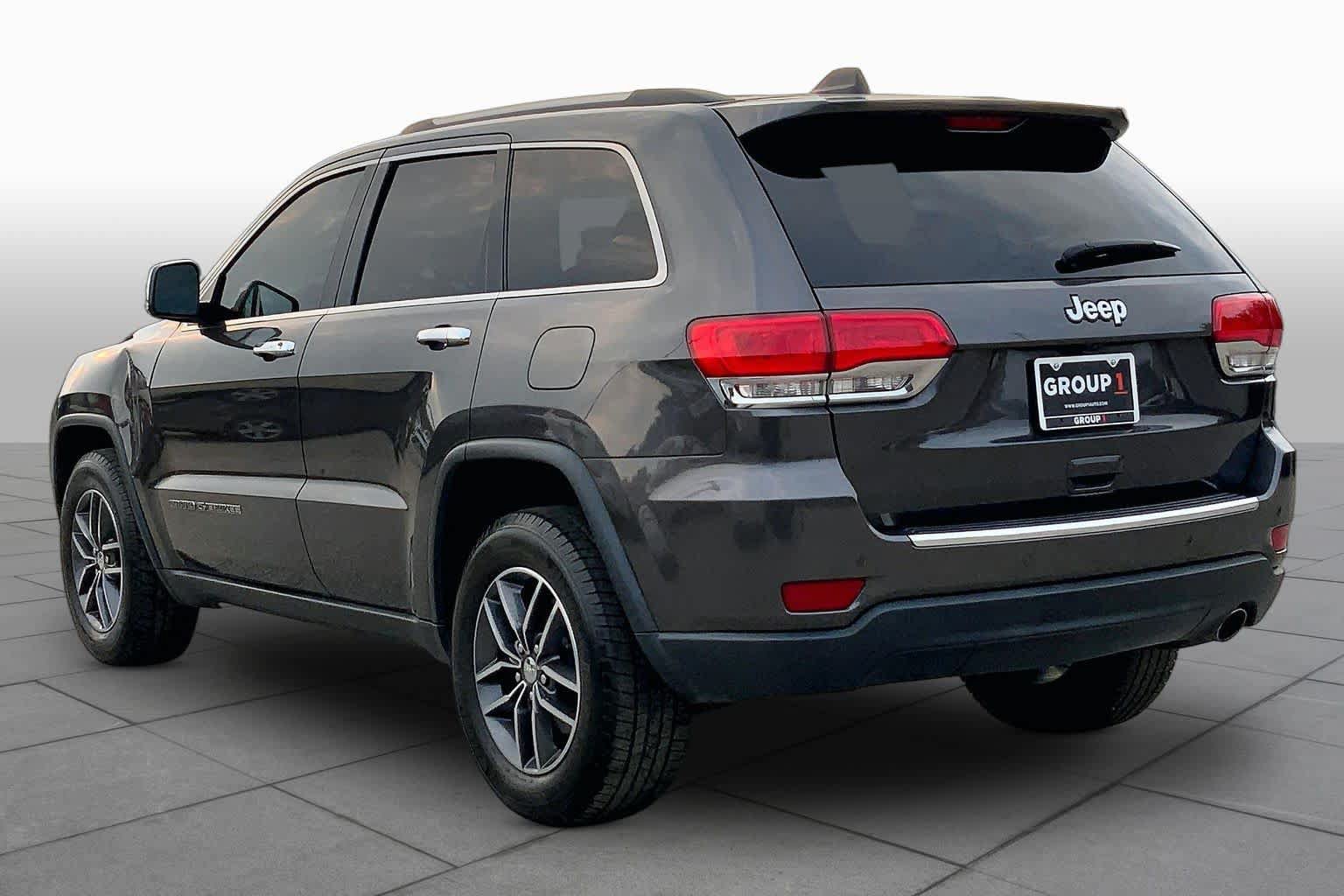 Used 2017 Jeep Grand Cherokee Limited w/ Luxury Group II AWD/4WD image 11