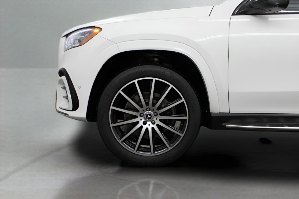 Used 2024 Mercedes-Benz GLS 450 4MATIC image 42