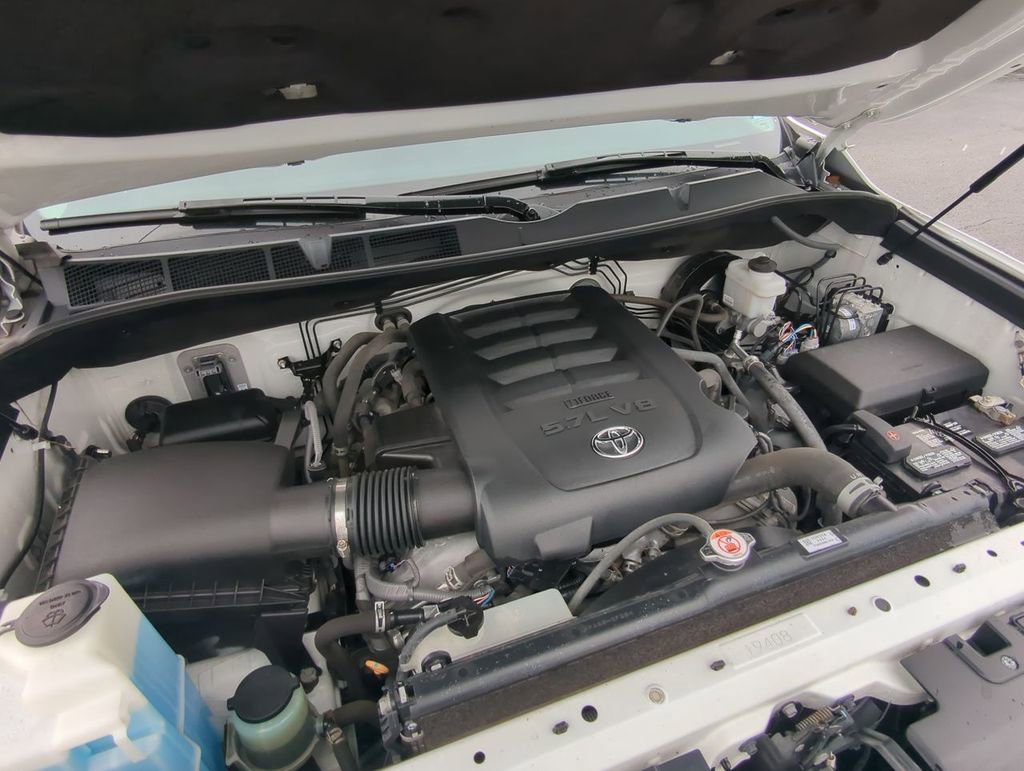 Used 2018 Toyota Tundra Limited w/ Limited Premium Package AWD/4WD image 27