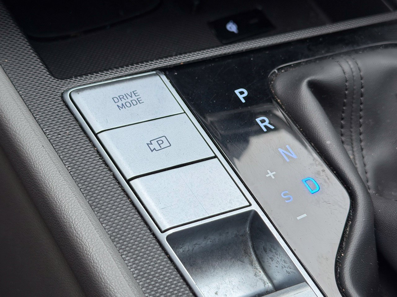 Used 2025 Hyundai Elantra SEL FWD image 19