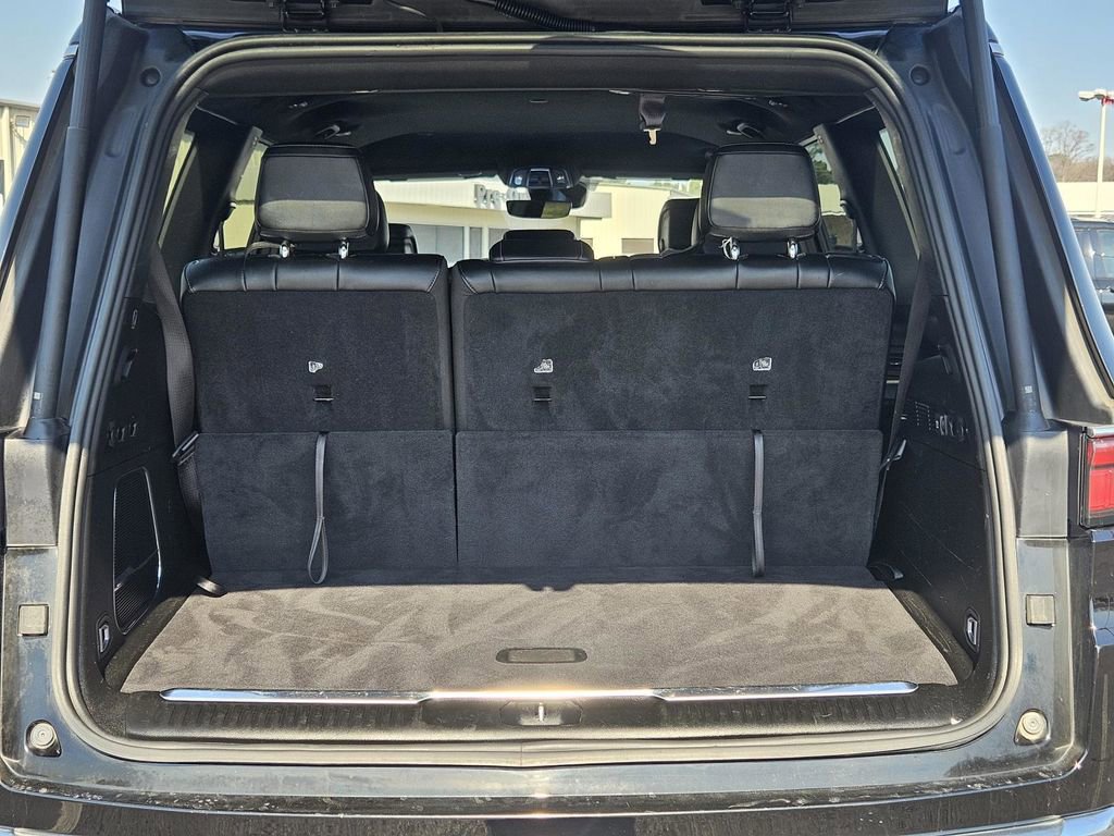 Used 2024 Jeep Wagoneer Series II w/ Flexible Seating Group image 8