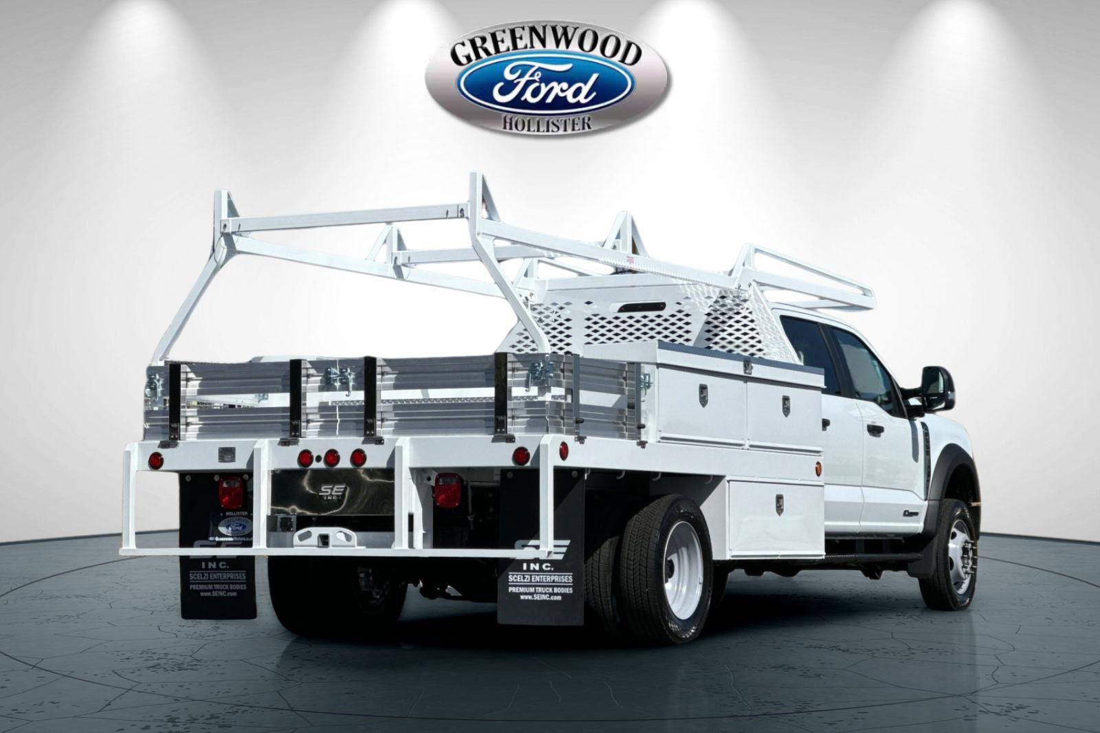 New 2025 Ford F550 4x4 Crew Cab Super Duty image 4