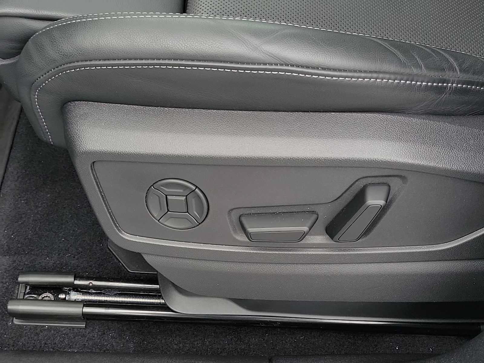 Certified 2025 Audi Q5 Premium Plus AWD/4WD image 15