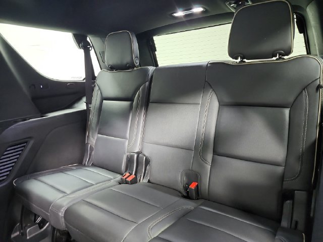 Used 2023 GMC Yukon SLT RWD image 37