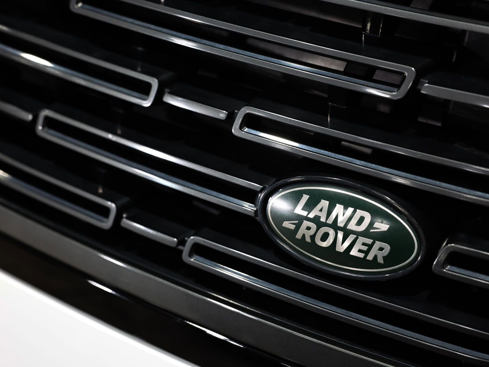 Used 2025 Land Rover Range Rover SE AWD/4WD image 34