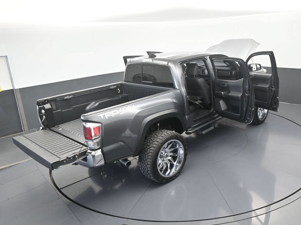 Used 2022 Toyota Tacoma TRD Off-Road AWD/4WD image 63