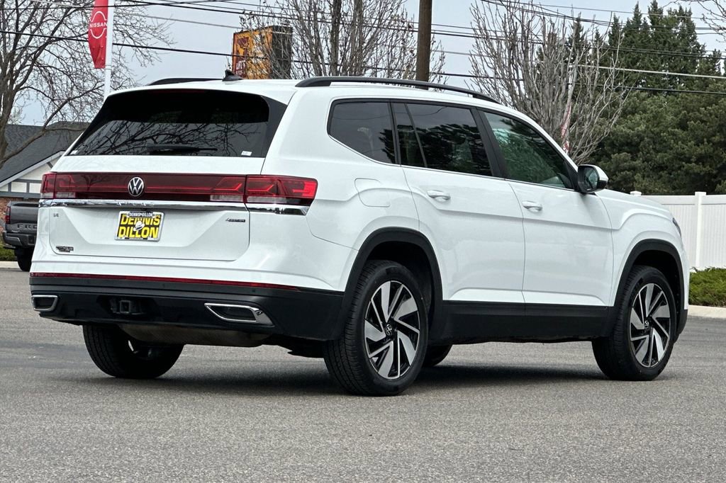 Used 2024 Volkswagen Atlas SE AWD/4WD image 4