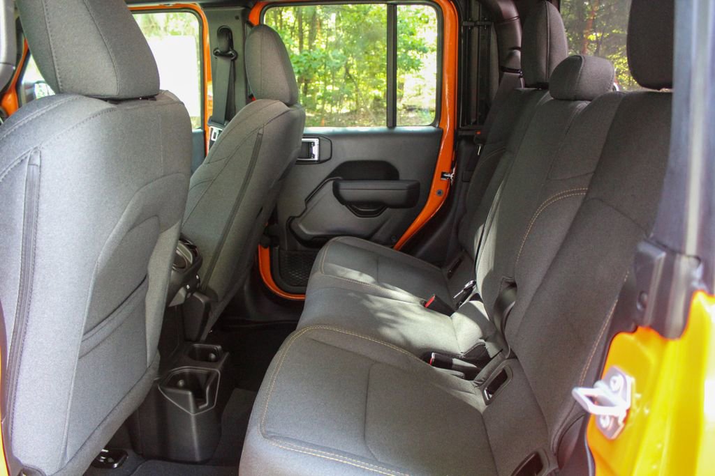 New 2025 Jeep Gladiator Sport image 20