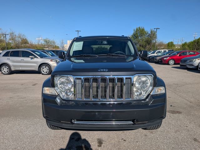 Used 2011 Jeep Liberty Limited w/ Tire & Wheel Group image 2