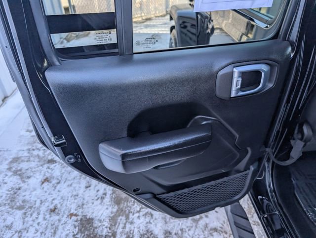 Used 2021 Jeep Gladiator Sport image 23