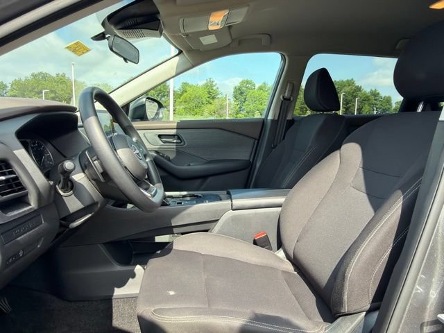 Used 2023 Nissan Rogue S FWD image 17