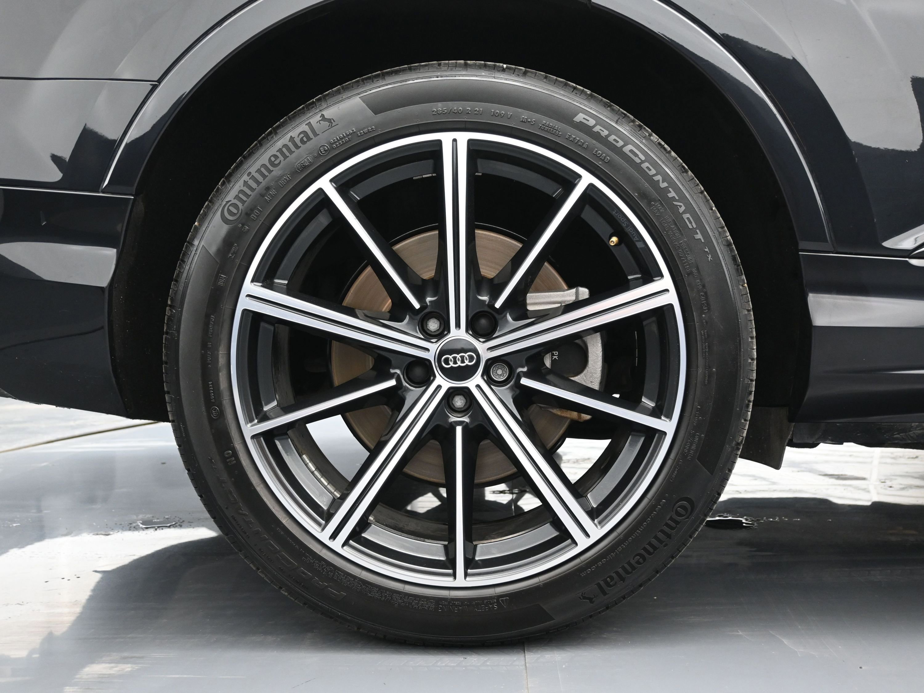 Used 2020 Audi Q7 3.0T Prestige w/ Prestige Package image 17