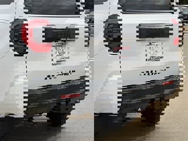 Used 2025 Toyota 4Runner TRD Off-Road Premium image 6