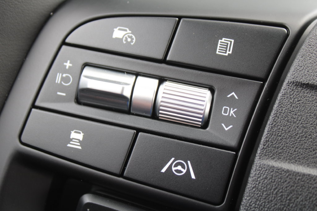 New 2027 Kia Sportage LX FWD image 24