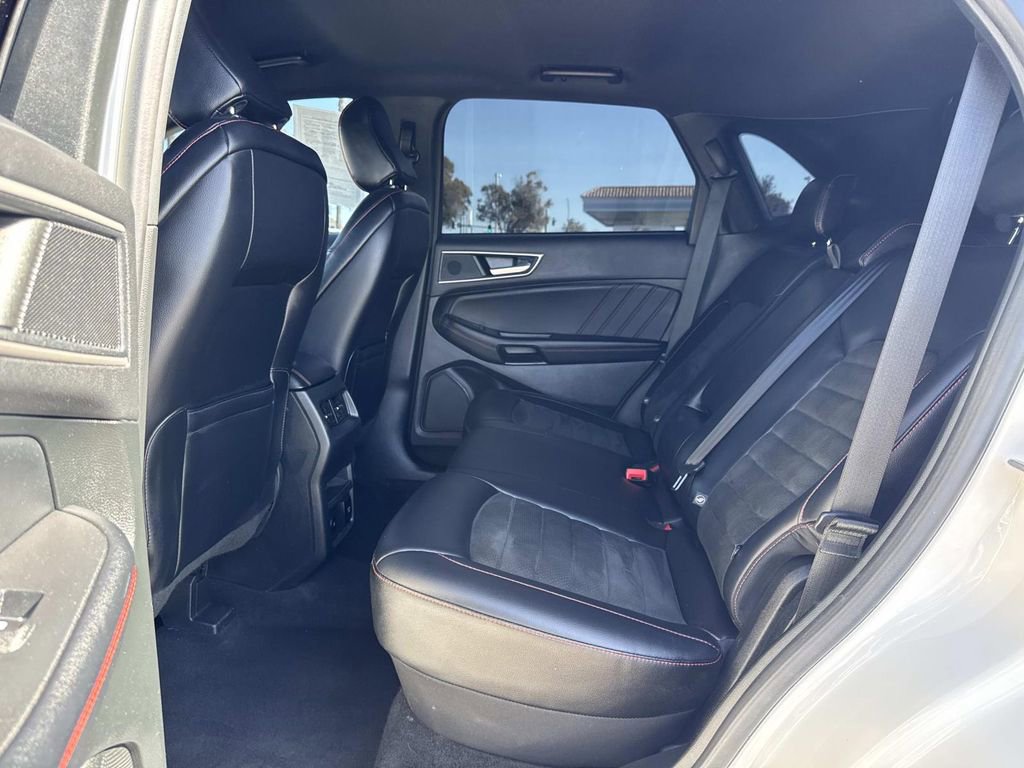 Certified 2022 Ford Edge ST-Line image 24