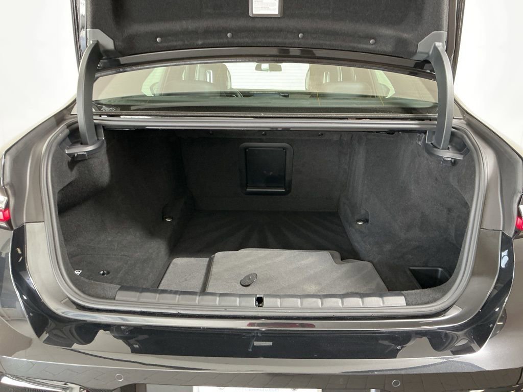 Certified 2023 BMW 740i image 30