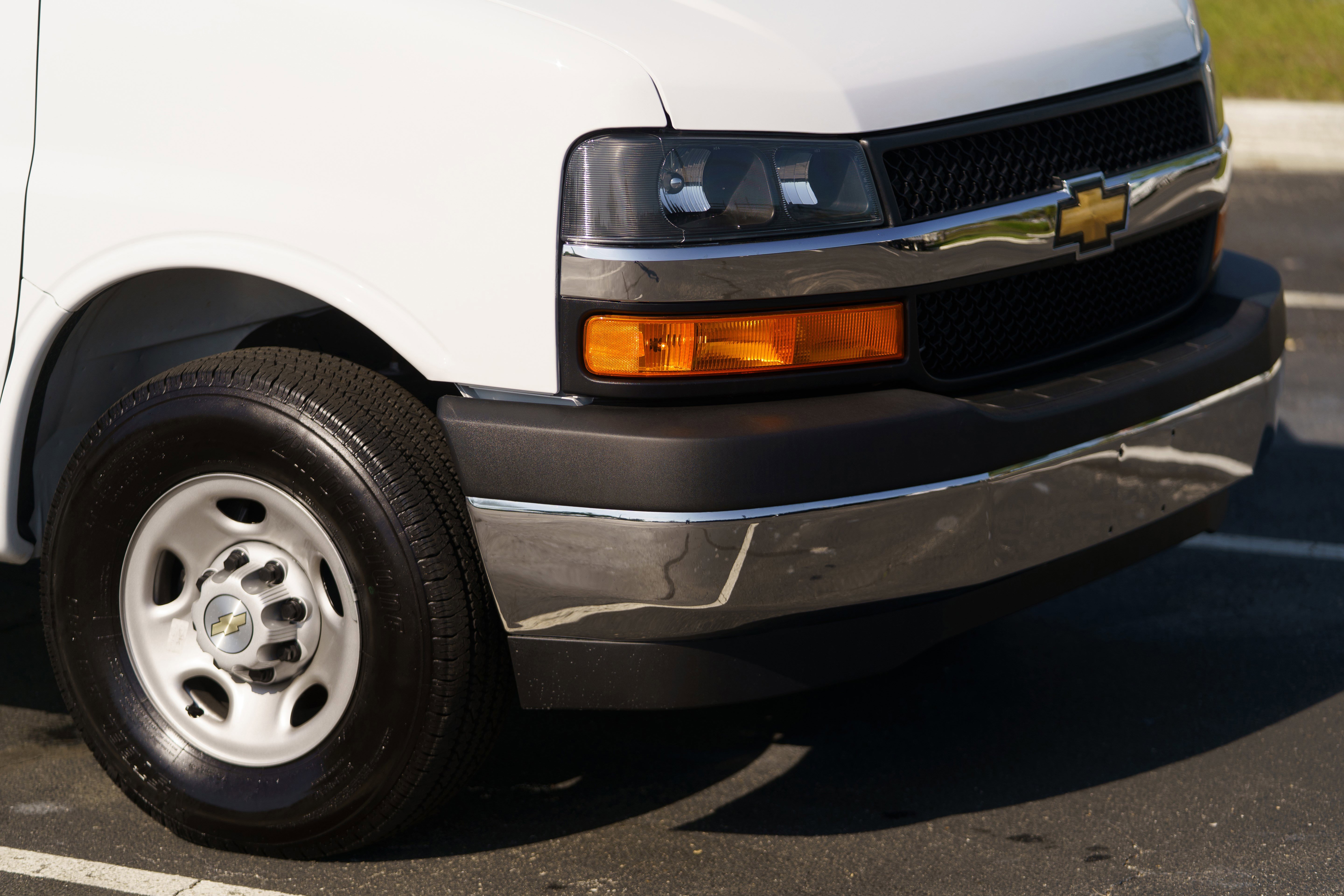 New 2025 Chevrolet Express 3500 w/ Power Convenience Package RWD image 37