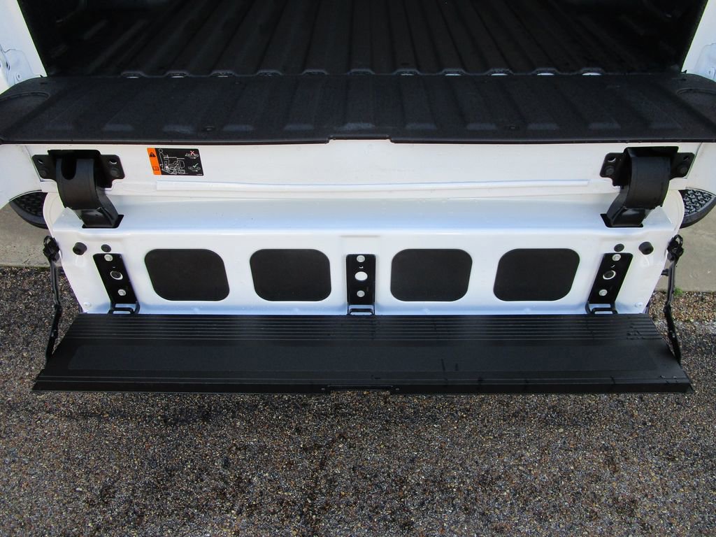 New 2026 GMC Sierra 1500 AT4 w/ Technology Package image 15