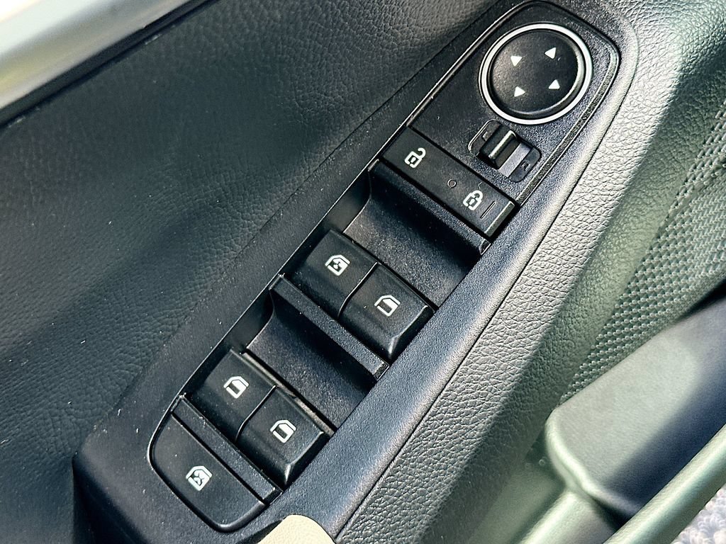 Used 2023 Kia Seltos SX w/ SX Sunroof Package AWD/4WD image 18