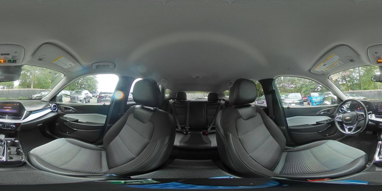 Used 2025 Chevrolet Trax LT w/ LT Convenience Package FWD image 42