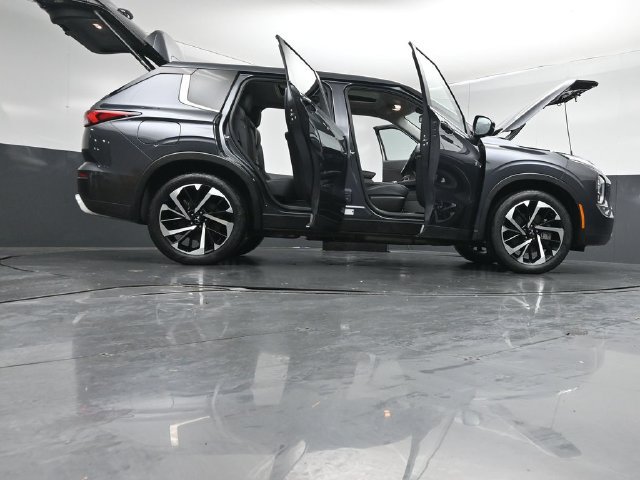 Used 2025 Mitsubishi Outlander SE AWD/4WD image 51