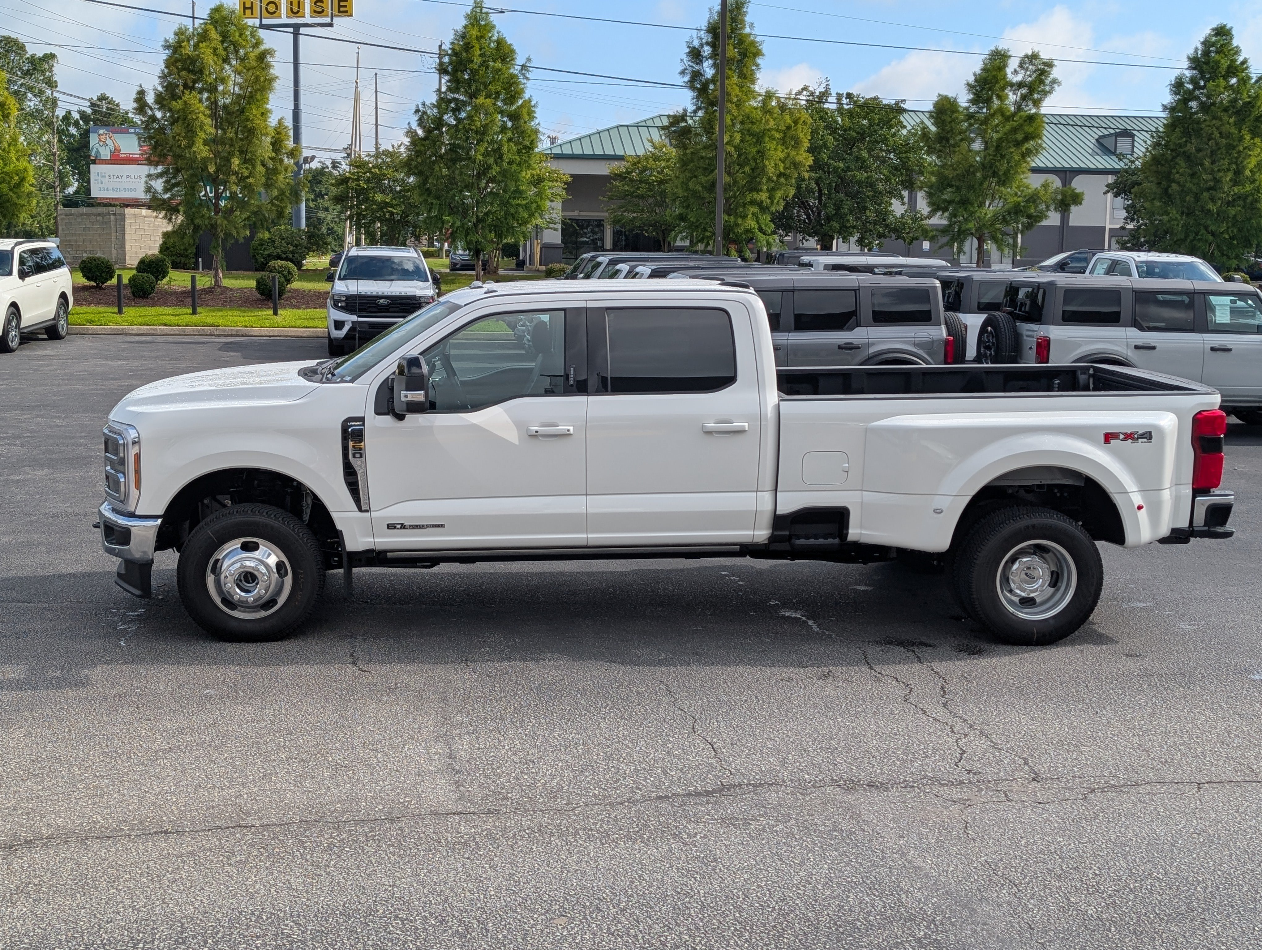 New 2026 Ford F350 Lariat w/ Lariat Ultimate Package AWD/4WD image 14