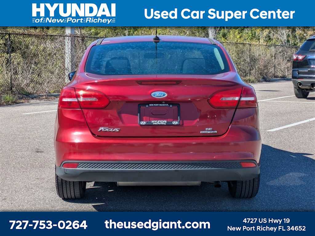Used 2016 Ford Focus SE image 4