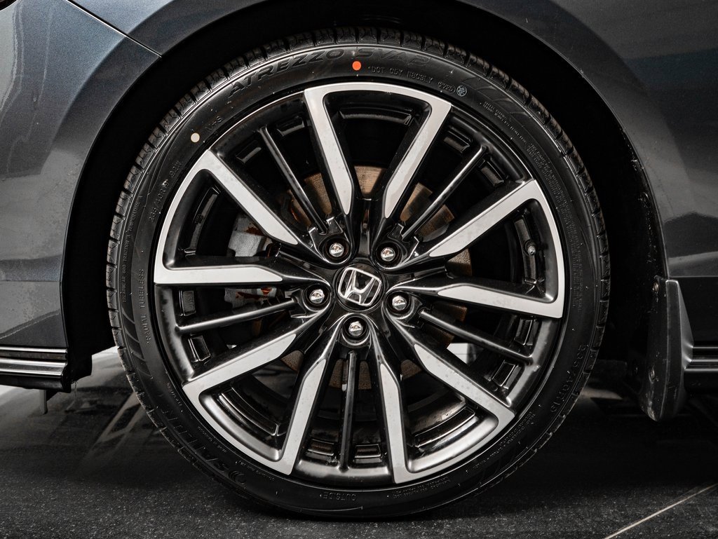 Used 2023 Honda Accord Touring image 13