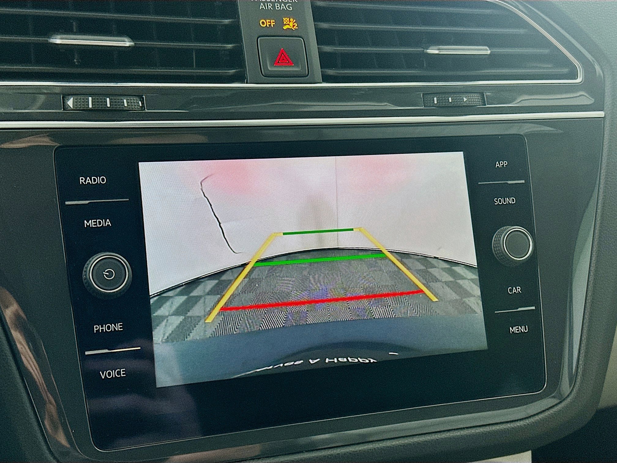 Used 2022 Volkswagen Tiguan SE w/ Panoramic Sunroof Package FWD image 22