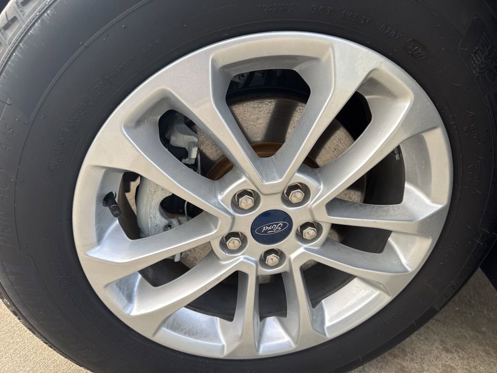 Used 2022 Ford Escape SE image 35