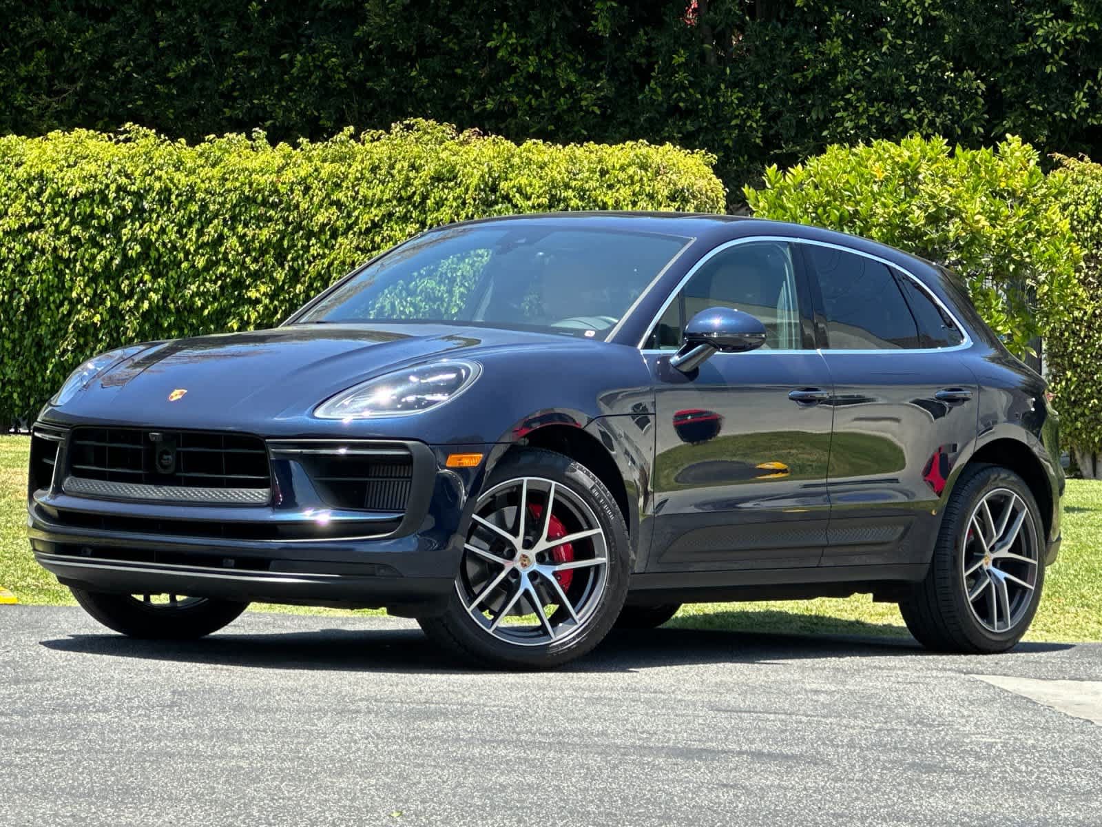 Certified 2023 Porsche Macan S AWD/4WD video 1