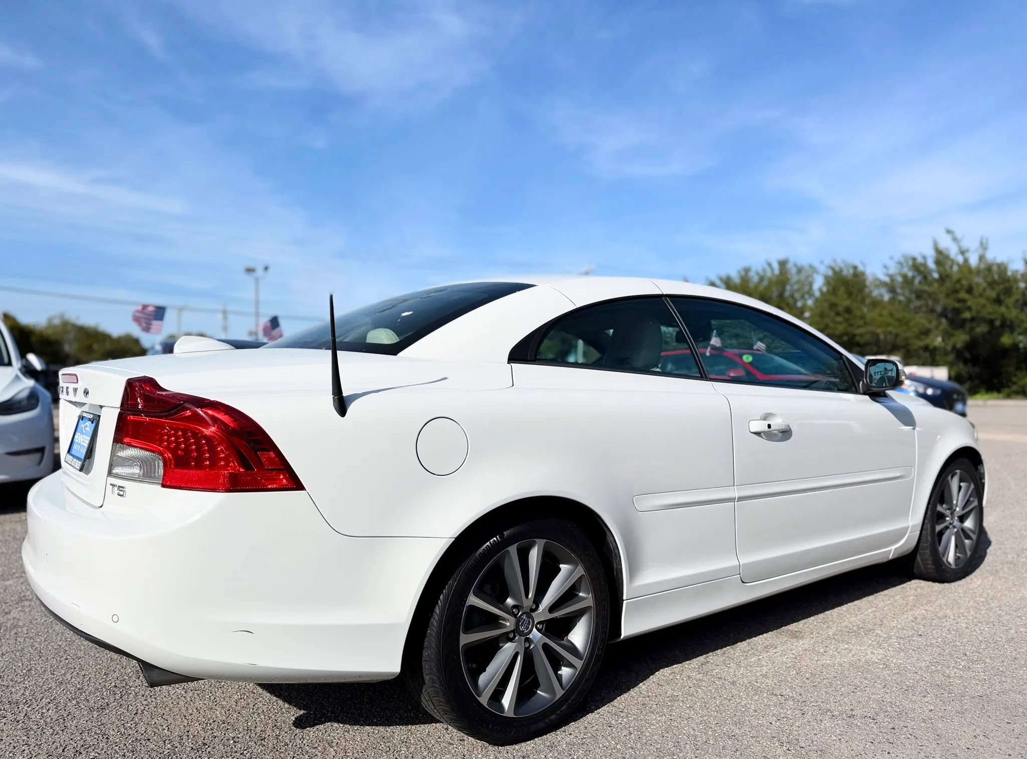 Used 2013 Volvo C70 T5 image 28