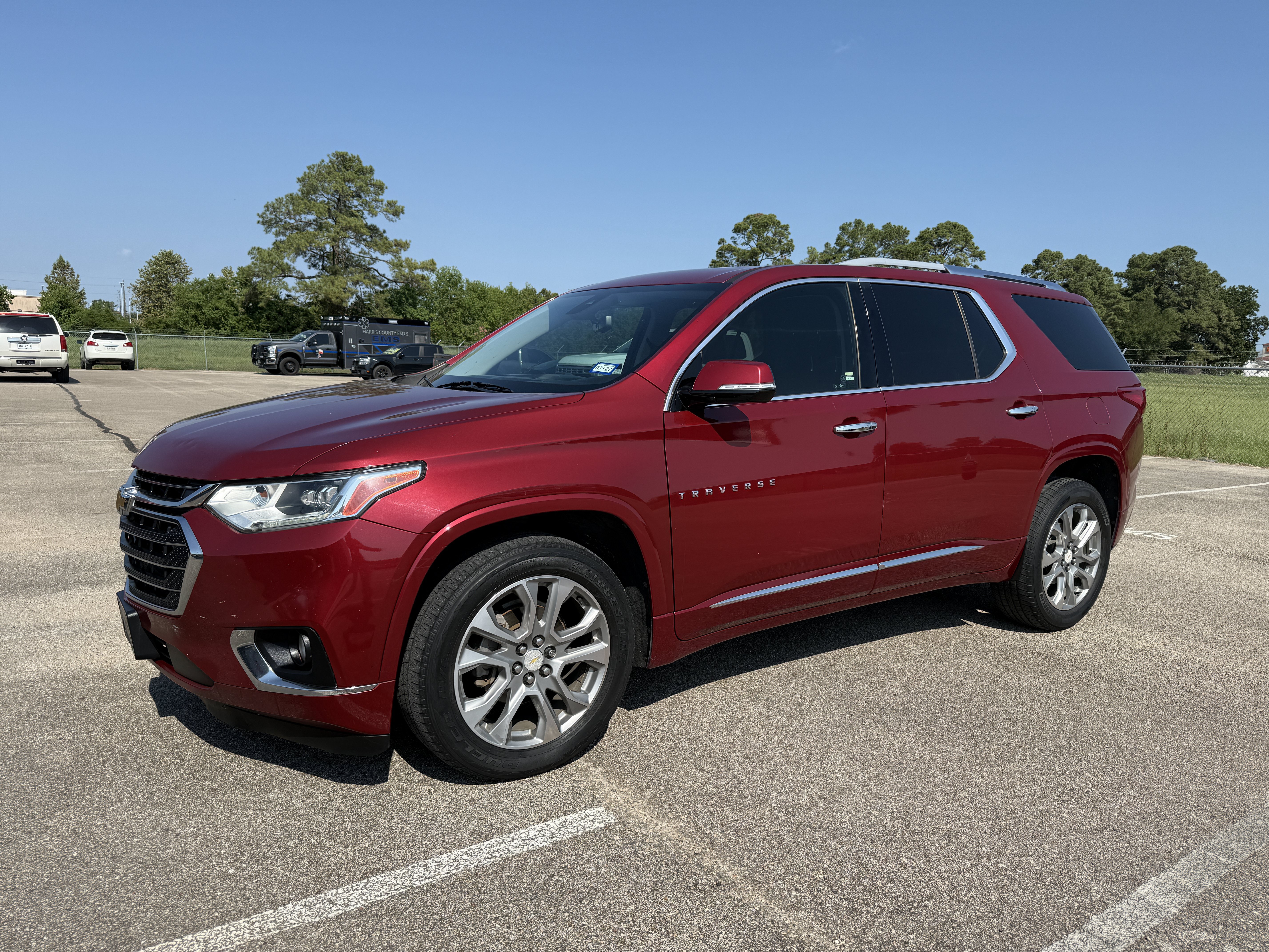 Used 2018 Chevrolet Traverse Premier w/ Driver Confidence II Package FWD image 4