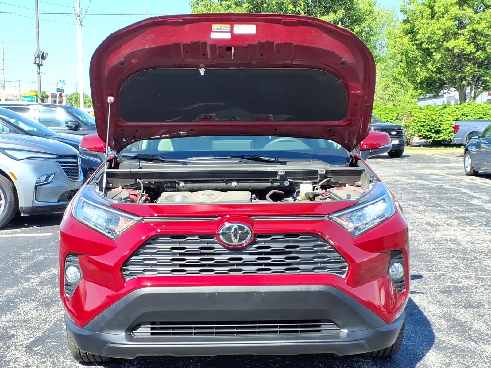 Used 2021 Toyota RAV4 XLE Premium AWD/4WD image 33