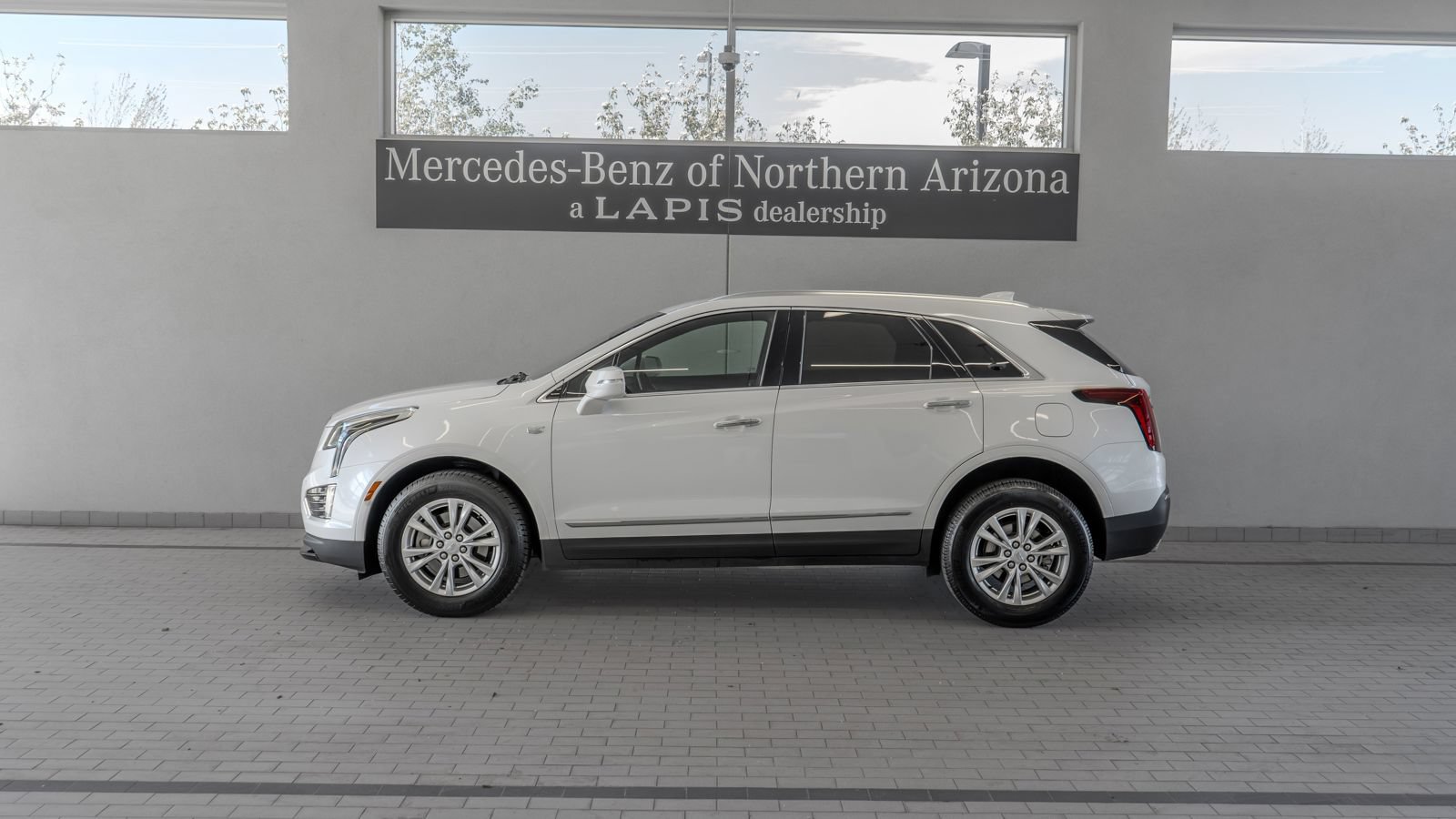 Used 2020 Cadillac XT5 Luxury FWD image 2