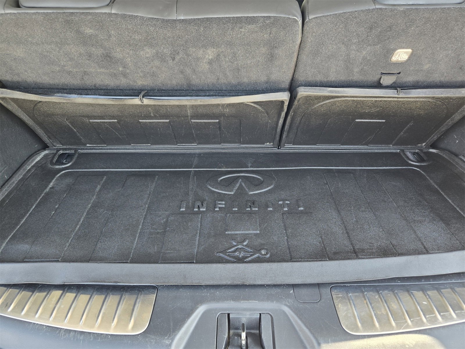 Used 2020 INFINITI QX80 Luxe w/ Sensory Package image 30