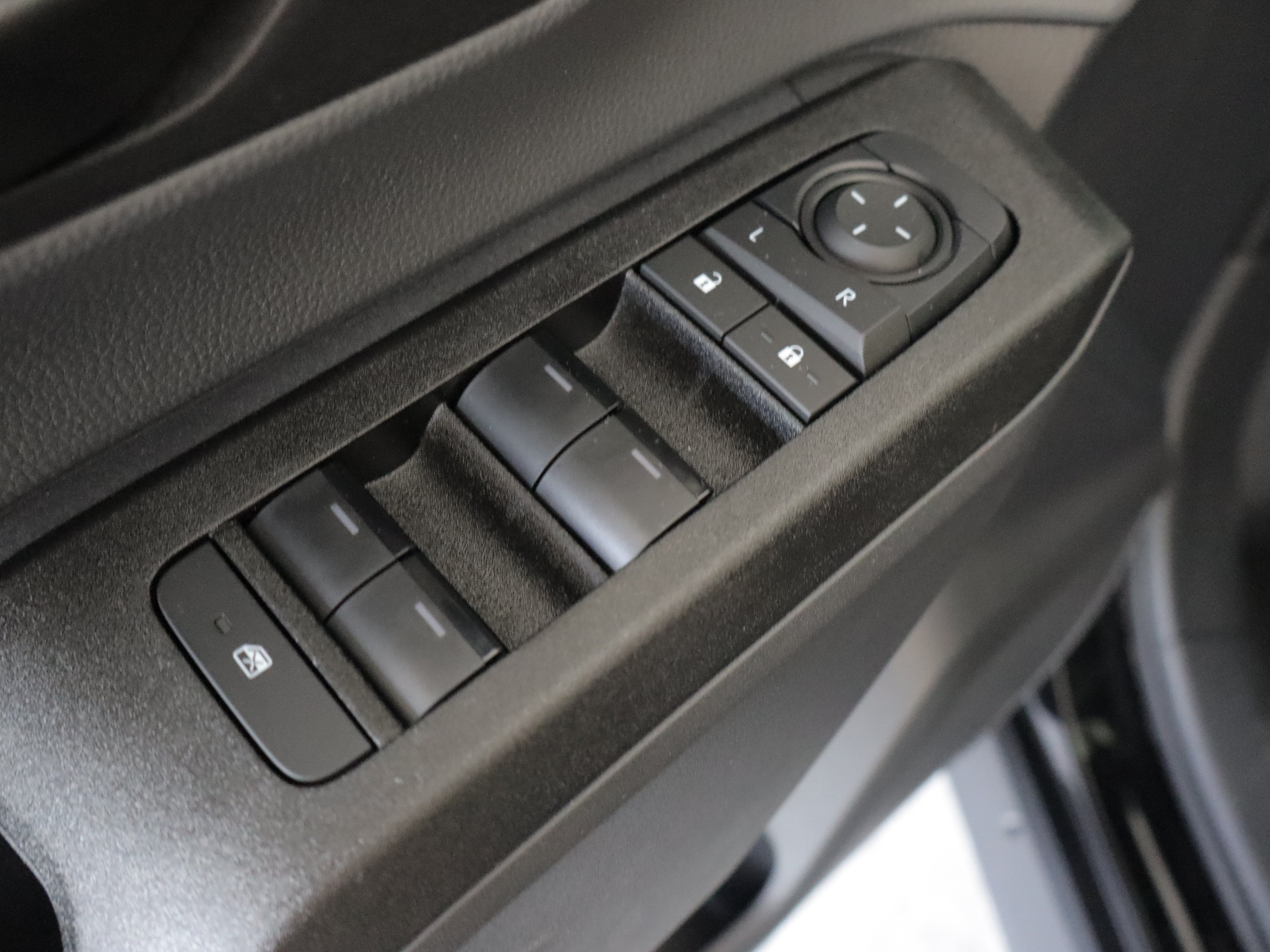 Used 2026 Toyota RAV4 LE AWD/4WD image 11