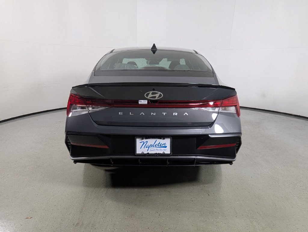 New 2026 Hyundai Elantra SEL Sport Premium FWD image 6