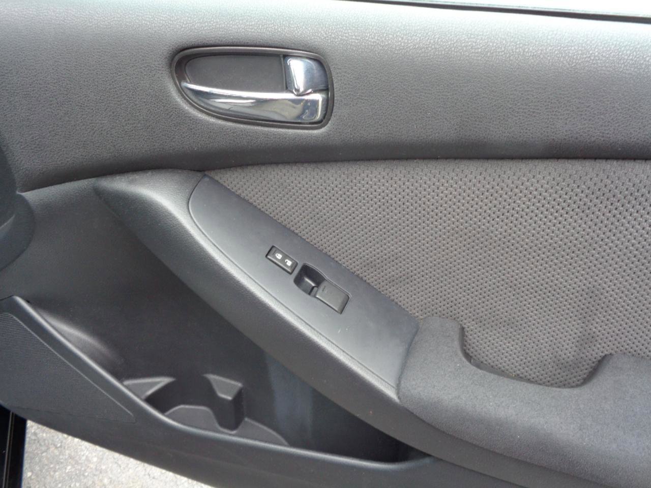 Used 2009 Nissan Altima 2.5 S FWD image 27