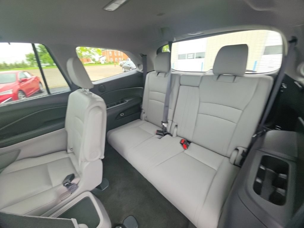 Certified 2019 Honda Pilot Touring image 28
