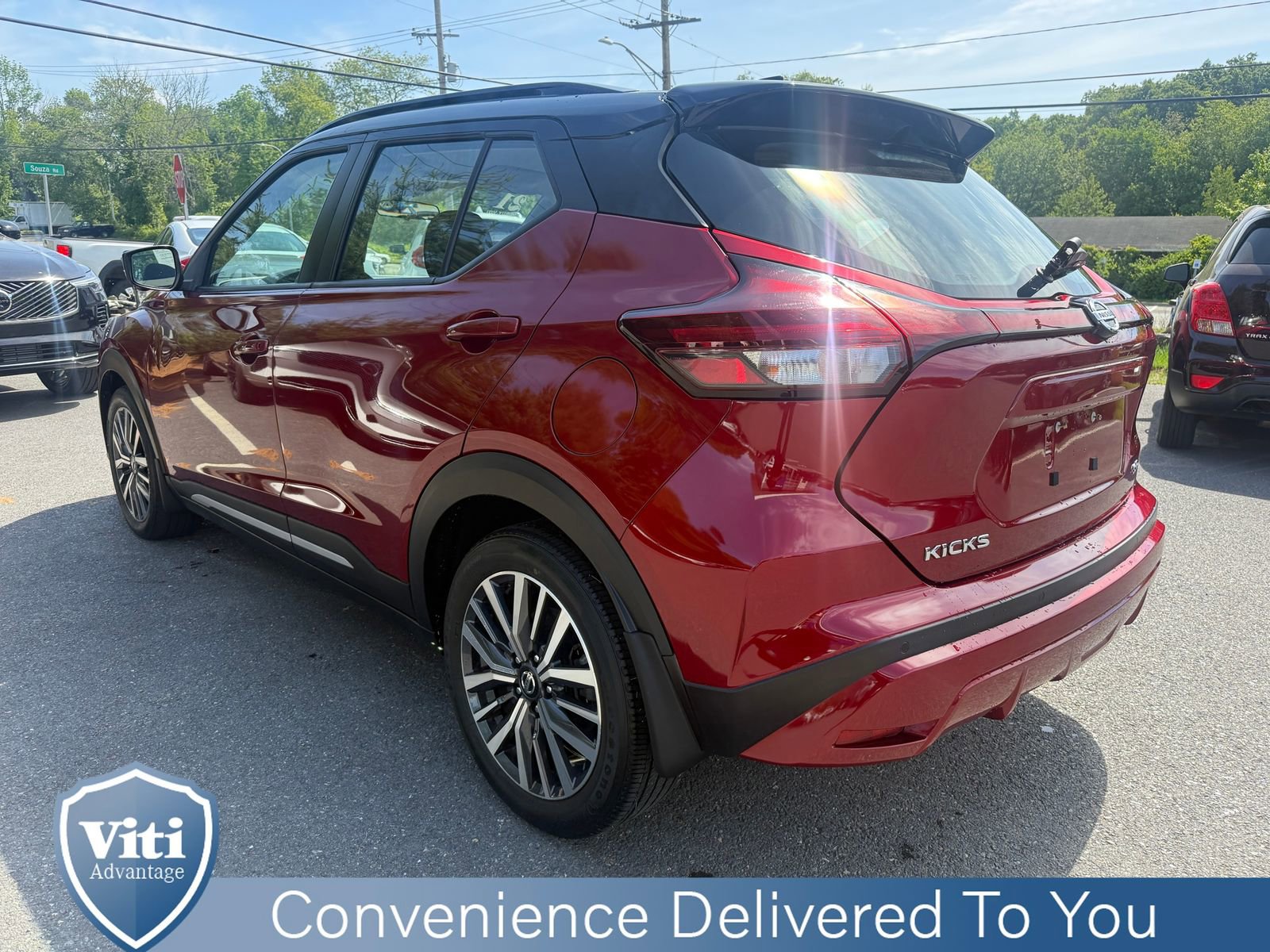 Used 2021 Nissan Kicks SR FWD image 6