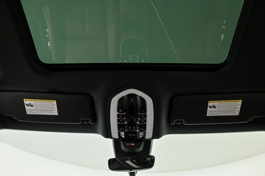 New 2026 Porsche Macan image 19