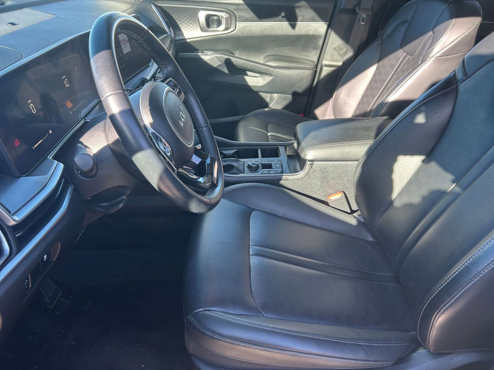 Used 2024 Kia Sorento S image 28