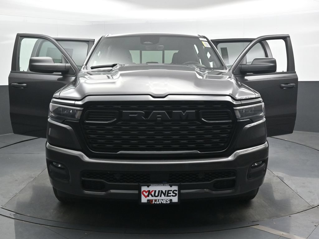 New 2026 RAM 1500 Express AWD/4WD image 39