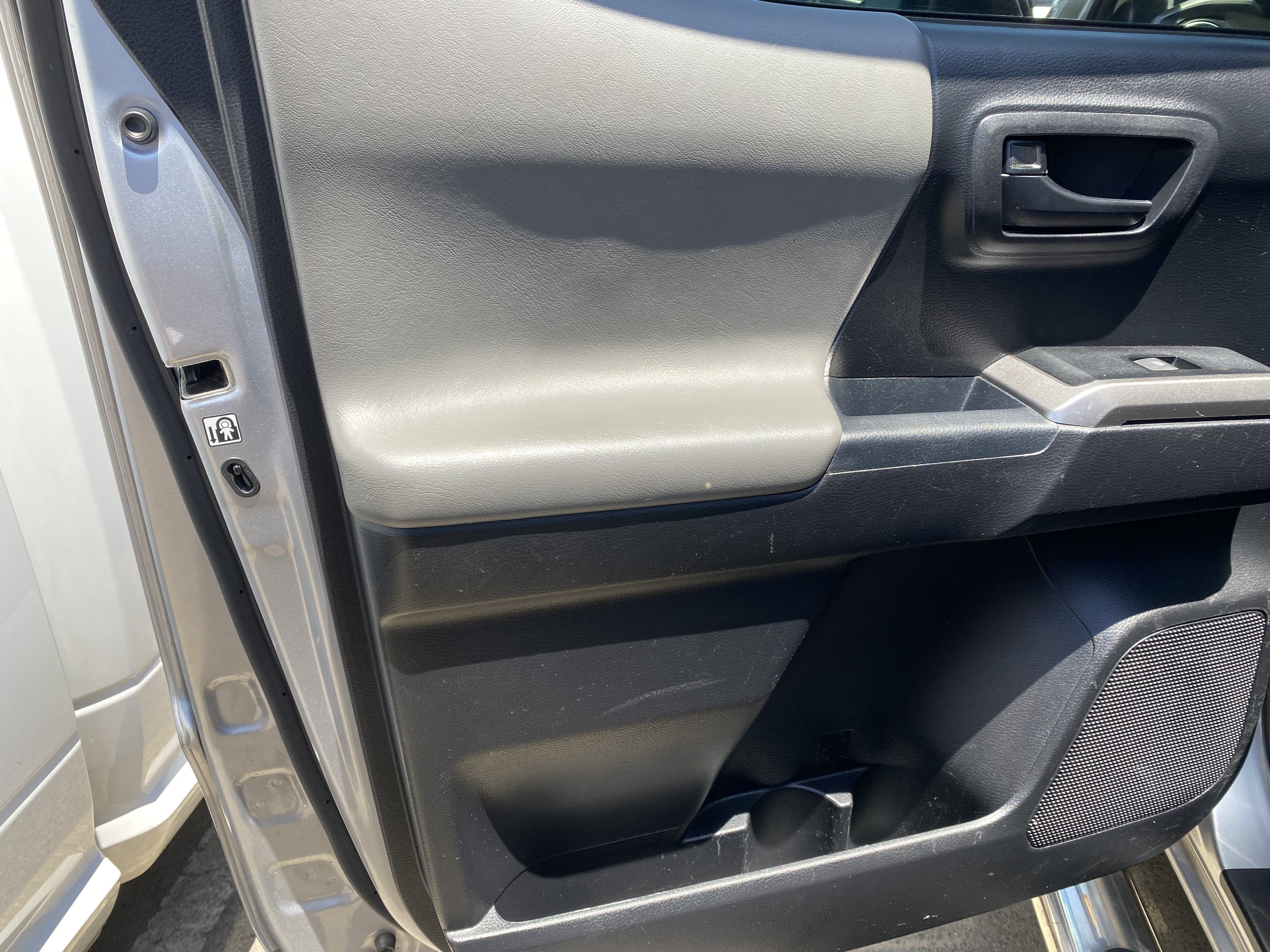 Used 2019 Toyota Tacoma SR5 RWD image 13