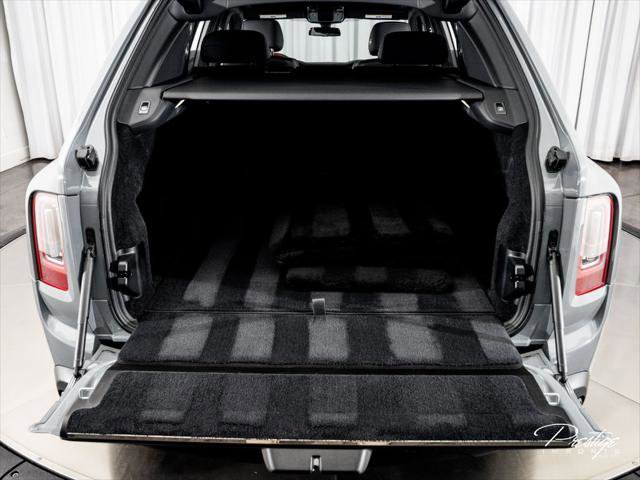 Used 2024 Rolls-Royce Cullinan Black Badge AWD/4WD image 12