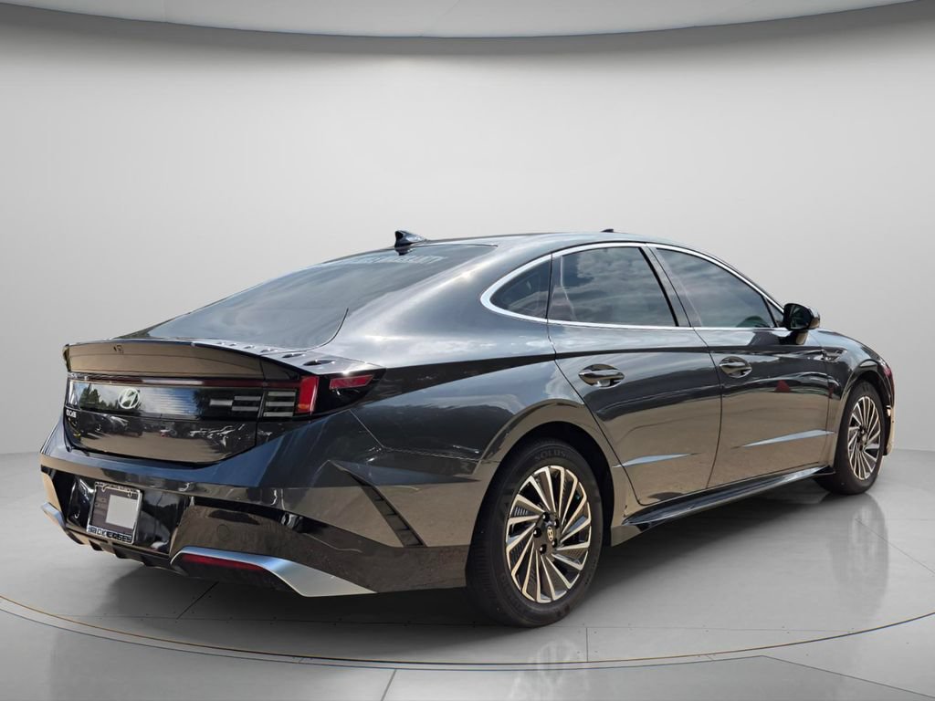 Used 2025 Hyundai Sonata SEL FWD image 7